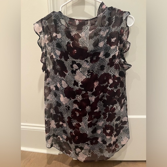 CAbi Sleeveless Top Size Small - Picture 2 of 4